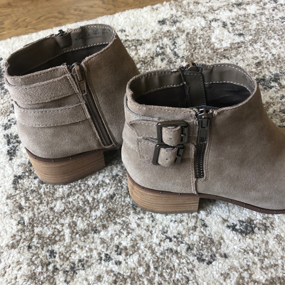 Suede boots - Picture 3 of 3